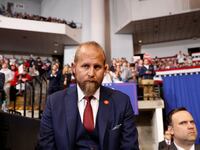 2019-11-15T031016Z_2008811381_RC2FBD997X4C_RTRMADP_3_USA-ELECTION-TRUMP_siotwl
