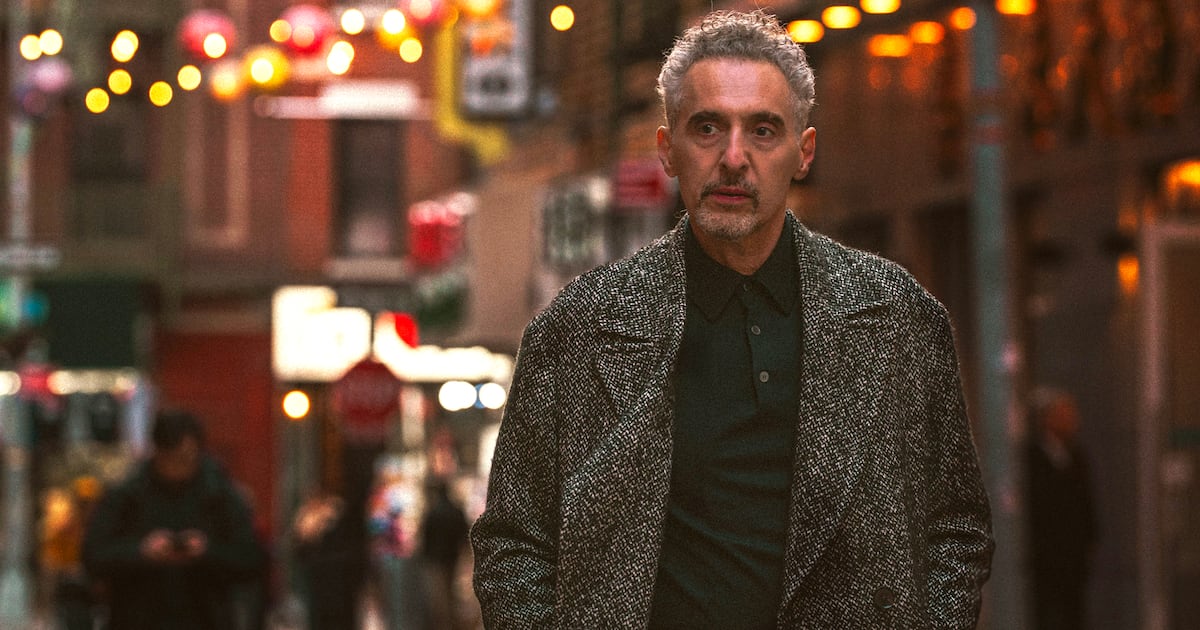 Hollywood Legend Gives Career-Best Turn in Perfect Crime Movie