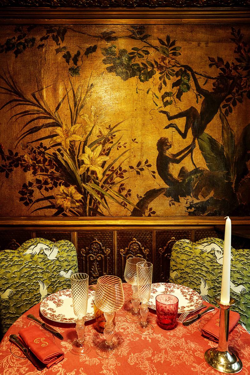 190728-Zaleski-paris-sex-restaurant-embed-9_xepmpw