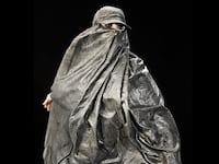 articles/2013/03/05/adam-harvey-launches-stealth-wear-an-anti-drone-clothing-line/130304-drone-fashion-stern-tease_jdwdcg