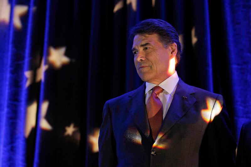 articles/2011/08/13/rick-perry-a-candidate-who-will-do-anything-to-beat-romney-and-obama/rick-perry-begala_hbyevj