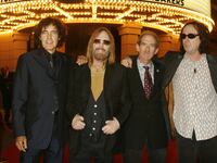 tom-petty-heartbreakers-9-11-performance_nbun7t