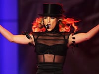 articles/2008/12/01/did-she-do-it/sicha-britney_6253_aafmb9