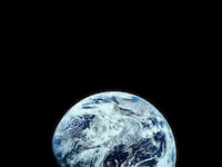 articles/2012/12/11/plague-or-plenty-new-report-envisions-the-world-in-2030/world-2030-lake_d7fxja