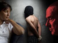 articles/2016/04/26/the-very-strange-extradition-of-a-cia-spy/160425-dickey-spy-dragged-in-tease_vfdpfb