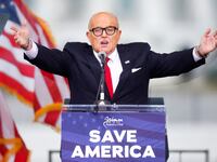 2021-01-06T155529Z_1777898958_RC2F2L95NM81_RTRMADP_3_USA-ELECTION-TRUMP_owtsxf