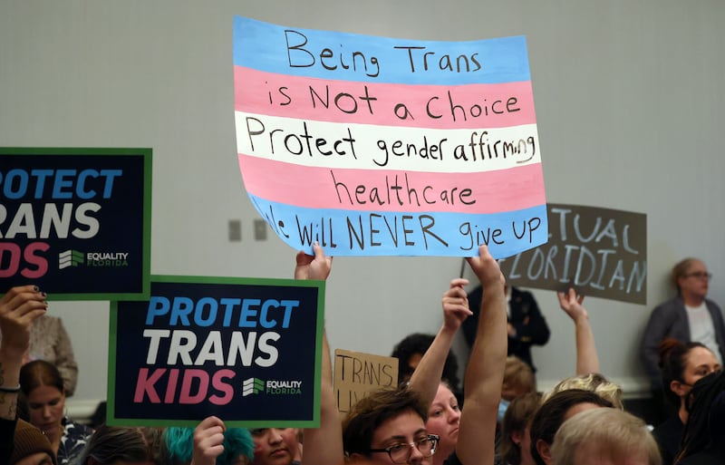 221211-desantis-trans-rights-embed-02_kj79xt