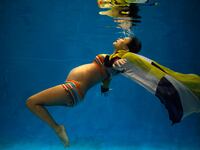 articles/2014/12/12/are-water-births-toxic-to-babies/141211-zadrozny-water-birth-tease_prnzkr