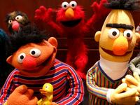 180526-sesame-street-lawsuit-happytime-cheat_hk2b9i
