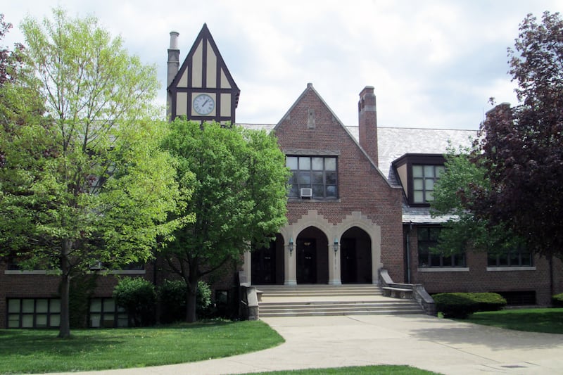 galleries/2013/05/06/top-25-high-schools-midwest/130502-oakwood-high_golfu4