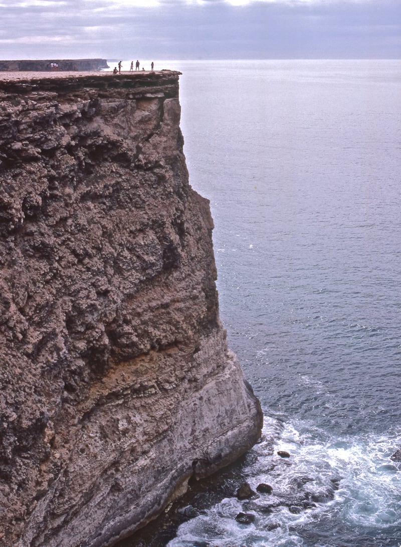 articles/2013/12/24/it-s-a-big-big-world-sights-that-make-you-feel-small/131223-big-world-australia_re1zv6