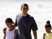 articles/2009/04/08/the-obamasrsquo-summer-hideaway/carter-obama-family-beach_21611_ufcbrt