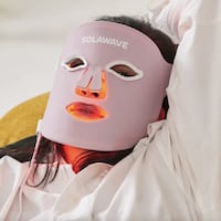 Solawave light therapy mask