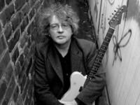 articles/2013/02/19/paul-muldoon-s-book-bag-five-best-rock-n-roll-books/130218-paul-muldoon-book-bag_c581qh