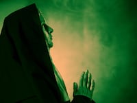 articles/2015/01/28/lecherous-nuns-and-priests-murder-plots-and-cover-ups-meet-the-mother-superior-of-catholic-scandals/150127-oconnor-lesbian-convent-scandal-tease_lpjj3h