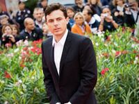 articles/2013/12/02/casey-affleck-star-of-out-of-the-furnace-on-his-hollywood-struggles/131201-casey-affleck_jjawrm