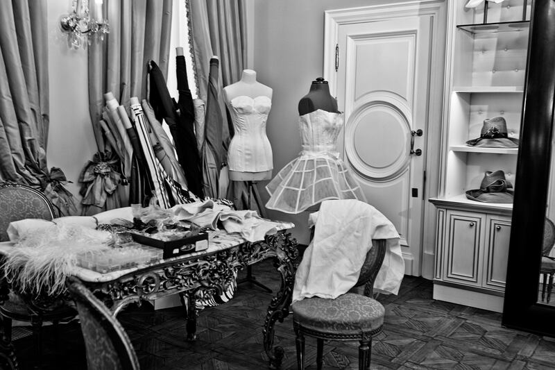 articles/2014/03/17/valentin-yudashkin-russia-s-couture-king/140314-cunningham-yudashkin-embed2_wo8ktu