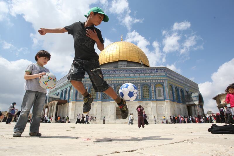 articles/2012/09/05/hurricane-jerusalem-hits-the-dnc/kids-soccer-openz_mvff56