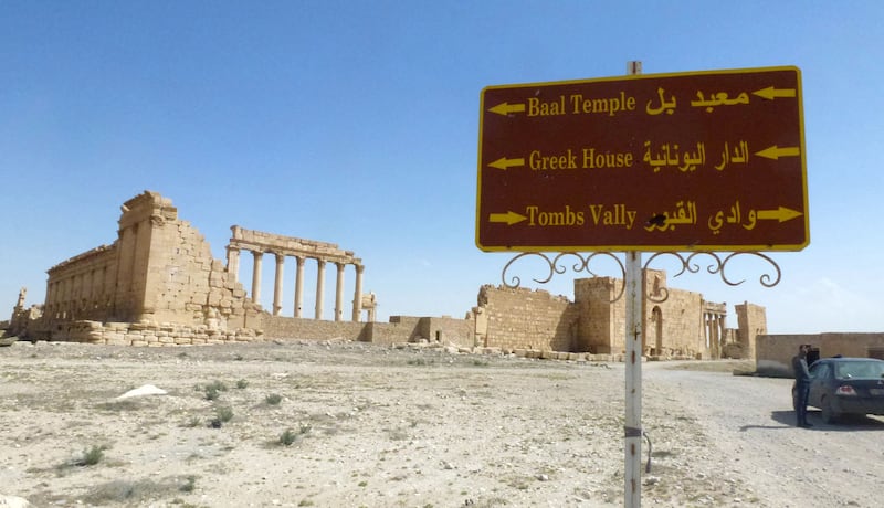 galleries/2016/03/27/the-ruins-of-palmyra-left-behind-by-isis/160327-palmyra-syria-05_xryozw