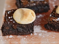 180726-rothbaum-grilled-dessert-tease_l1uqyh
