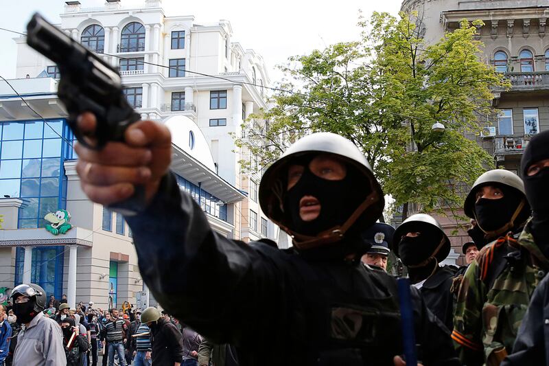 articles/2014/05/17/ukraine-s-vigilante-peacemakers/140516-kirchick-odessa-tease_vfzupu