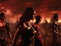 171116-leon-justice-league-tease_mkd96o