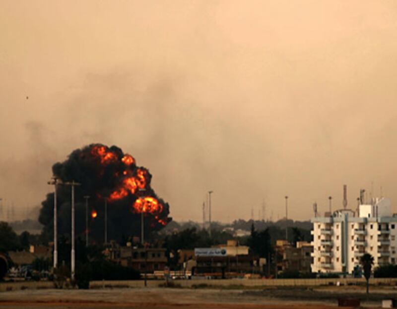 articles/2011/03/19/us-bombs-libya-obama-comments-video/libya-war-update-launch_jv6wyp