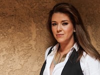 articles/2016/09/28/the-race-to-smear-miss-universe-alicia-machado-as-a-bloodthirsty-drug-lord-loving-porn-star/160926-_Suebsaeng-miss-uni-tease_hrmwim