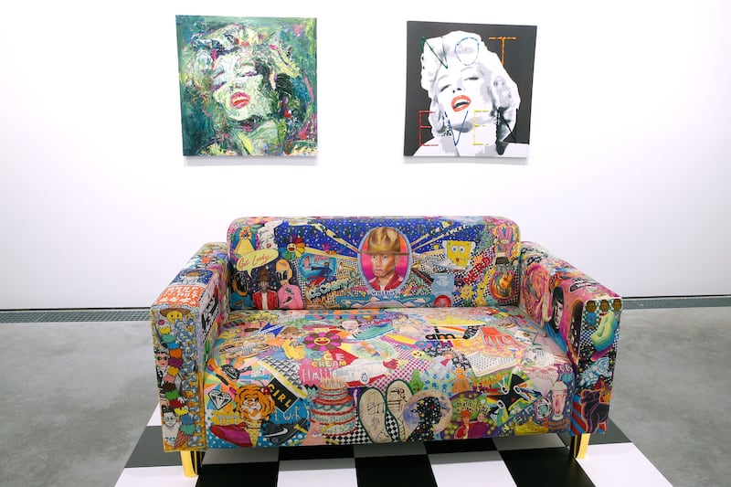 articles/2014/05/29/pharrell-s-girls-exhibit-stars-pharrell/140528-pharrell-foreman-embed1_nhrjzb