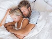articles/2015/11/04/no-spooning-isn-t-sexist-the-internet-is-just-broken/151104-collins-spooning-tease_js4dal