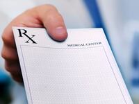 articles/2014/09/16/the-doctor-s-note-must-die/140915-saunders-note-tease_axcwfl