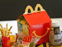 articles/2012/03/12/still-a-fast-food-nation-eric-schlosser-reflects-on-10-years-later/fast-food-nation-schlosser_jdqvh4