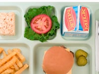 articles/2014/05/25/the-government-is-still-failing-kids-on-school-lunches/140523_school_lunch_saunders_tease_x77p5d