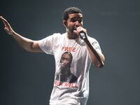 articles/2015/07/25/drake-responds-to-meek-mill-s-ghostwriter-allegations-with-diss-track-charged-up/150213-williams-drake-tease_iwmqfm