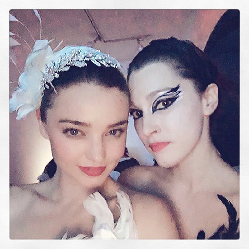 galleries/2015/10/31/best-celebrity-halloween-costumes-2015-photos/151031-celeb-halloween-outfits-06_uns0ug