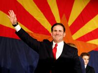 2018-11-07T053819Z_789077664_RC19985C1420_RTRMADP_3_USA-ELECTION-ARIZONA_gofbhk