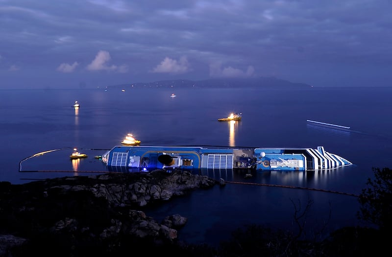 galleries/2012/12/23/2012-in-review-the-year-in-photos/yip-cruise_podjho