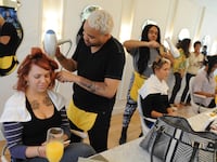 articles/2013/07/13/blow-dry-bars-are-a-thriving-industry-disrupting-the-salon-business/130712-drybar_oet1qo