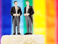 171121-michaelson-gay-cake-tease_mwhoyr