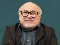 180809-Stern-Danny-Devito-hero_fmoisz