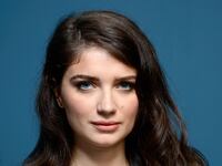 articles/2014/08/07/the-knick-star-eve-hewson-on-being-bono-s-daughter-and-injecting-cocaine-into-clive-owen-s-penis/140807-fallon-hewson-tease_gwlkjw