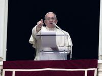 articles/2014/12/23/pope-francis-denounces-the-vatican-elite-s-spiritual-alzheimer-s/141222-pope-francis-cheat_t5pdss