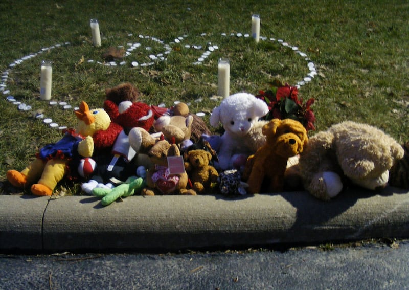 articles/2012/12/06/police-shoot-137-times-into-car-after-chase-killing-unarmed-couple/cleveland-shooting-frazier2_sqiiza