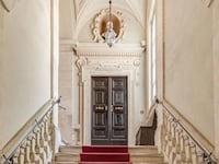 191211-mcnearney-omg-i-want-this-house-rome-01_um0oal