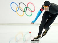 180206-watching-olympics-teae_fkzvan