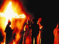 articles/2016/07/13/the-kkk-is-recruiting-in-san-francisco/160713-weill-kkk-california-tease_ku1cak