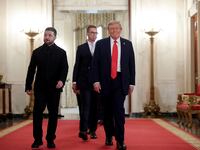 WASHINGTON, DC - AUGUST 18: U.S. President Donald Trump and Ukrainian President Volodymyr Zelensky arrive for a picture with European leaders, including Finnish President Alexander Stubb (C), following a meeting in the Oval Office at the White House on August 18, 2025 in Washington, DC. President Trump hosted President Zelensky at the White House for a bilateral meeting and later an expanded meeting with European leaders to discuss a peace deal between Russia and Ukraine. (Photo by Win McNamee/Getty Images)