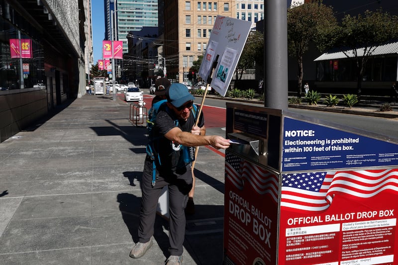 General atmosphere as San Francisco residents join a "No Kings: Vote Early" event as part of a Nationwide Day Of Nonpartisan Voter Participation on October 17, 2026 in San Francisco, California.