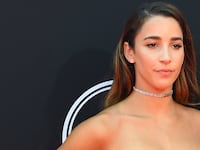 aly_raisman_elbgdq