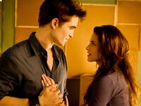 articles/2011/11/21/bill-condon-and-melissa-rosenberg-on-twilight-saga-breaking-dawn/breaking-down-breaking-dawn-stern_py17zz